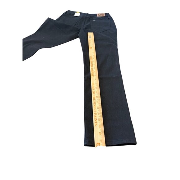 Lee Women's Legendary Mid Rise Straight Leg Jean Size 6 Short - Picture 11 of 13